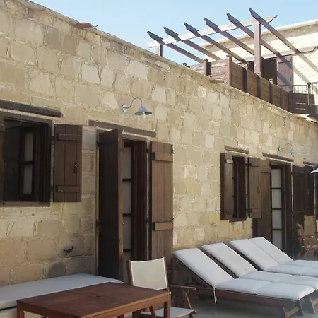 Vrakas House * Tochni