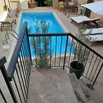 Vrakas House *