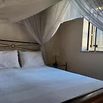 Vrakas House Tokni