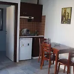 Vrakas House