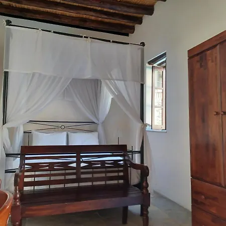 Landsted Vrakas House *