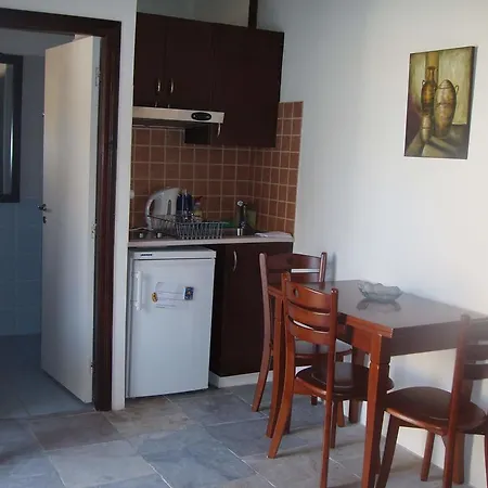 Vrakas House