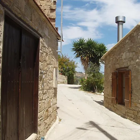 Country house Vrakas House *