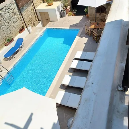 Vrakas House Lantställe