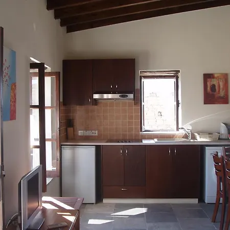 Vrakas House Tochni