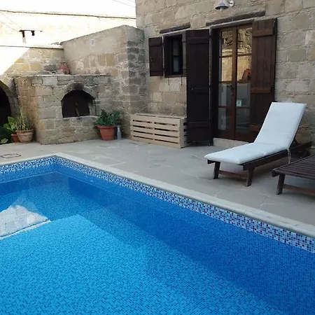 Vrakas House