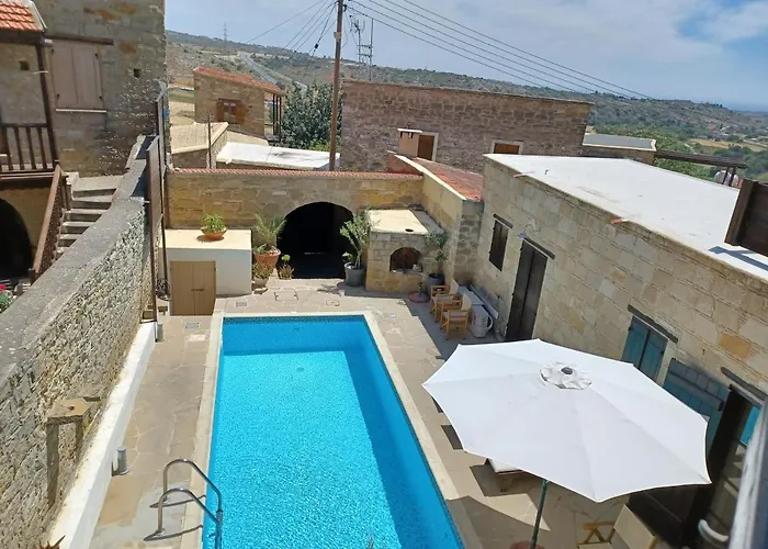 Hétvégi ház Vrakas House Tóhni