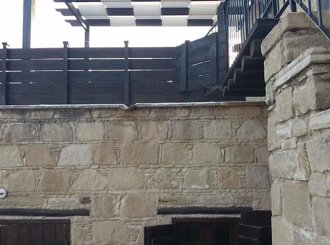 Vrakas House Hétvégi ház Tóhni